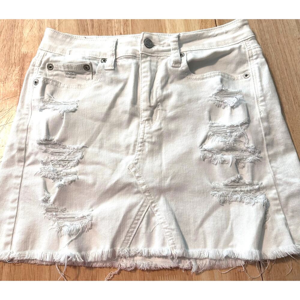 American Eagle Outfitters White Distressed Denim Mini Skirt Womens Size 2